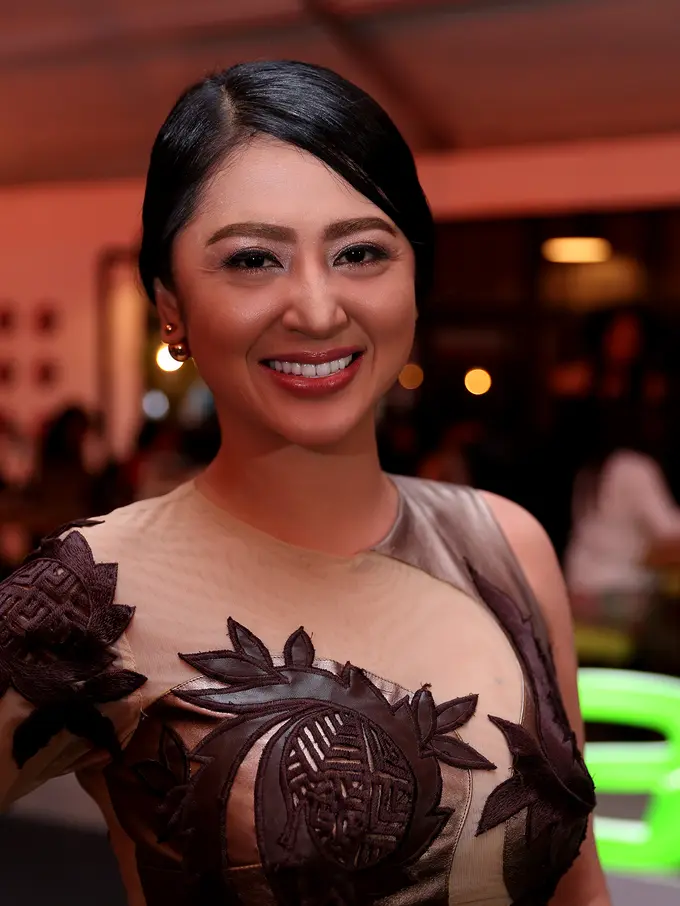 [Bintang] Dewi Perssik