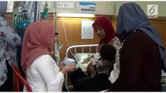 Seorang balita berumur 2 tahun alami nasib nahas. Ia dianiaya oleh orang tak dikenal di sekujur tubuhnya. Korban tinggal bersama bibinya dan jauh dari orangtua.