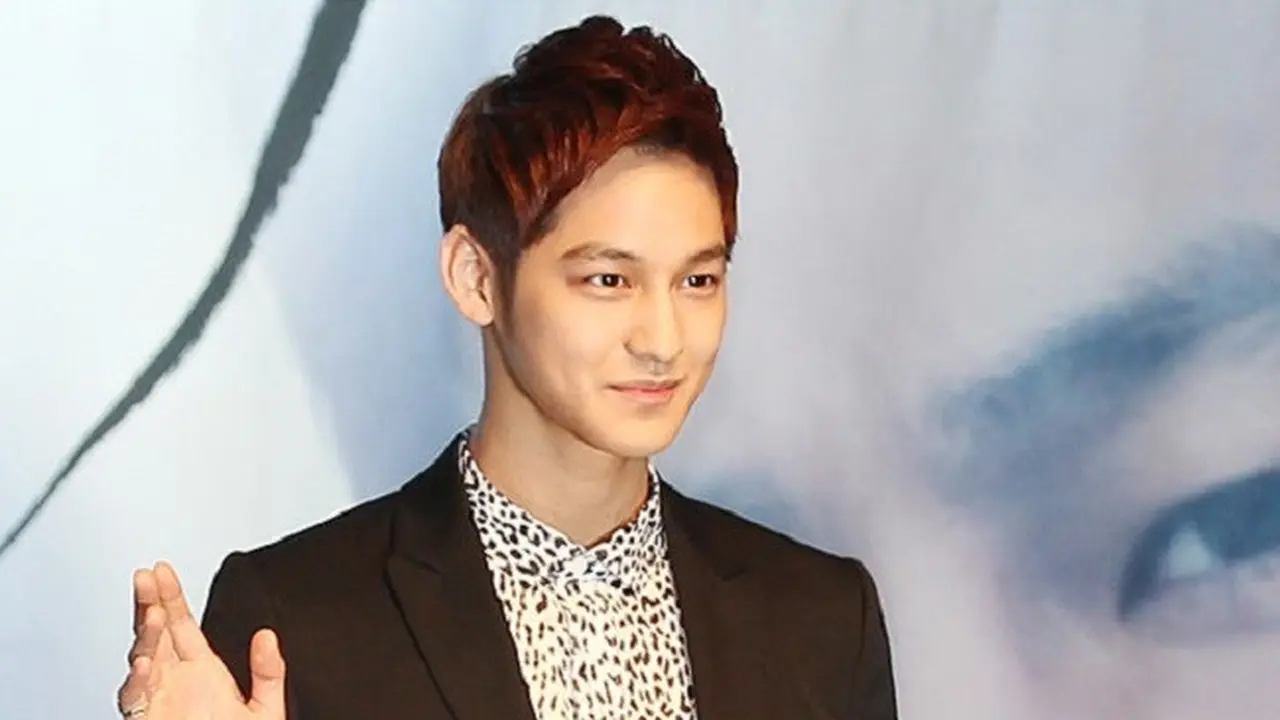 [Bintang] Kim Bum Akan Memulai Wajib Militer pada April 2018
