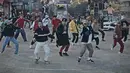 Lagu Shall We Dance milik Block B mempunyai alunan musik latin yang kuat. Sulit untuk tidak ikut bergoyang jika mendengrkan lagu ini. (Foto: soompi.com)