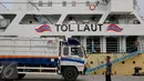 Kapal Pengangkut Ternak KM Camara Nusantara I bersandar di Pelabuhan Tanjung Priok, Jakarta, Jumat (11/12). Kapal ini dapat membawa 500 sapi dengan melayani trayek Kupang-Bima-Tanjung Perak-Tanjung Emas-Bima-Kupang. (Liputan6.com/Faizal Fanani)