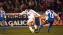  5. Pemegang rekor pencetak gol tercepat Real Madrid adalah Ivan Zamorano yaitu 12 detik yang dicetak saat melawan Sevilla, September 1994. (www.squawka.com)