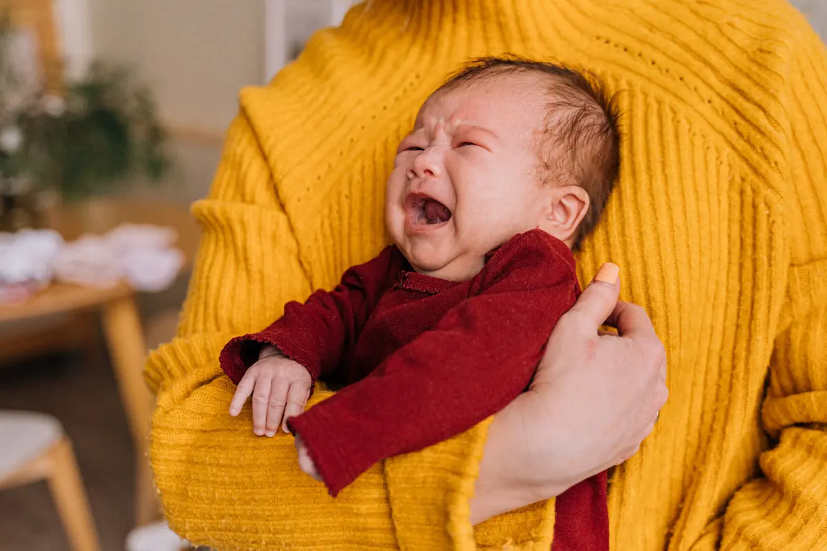 bayi menangis