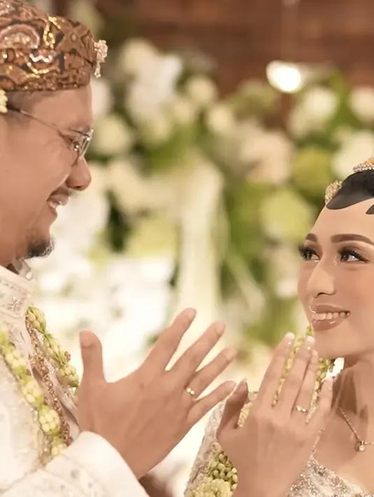 Angga Puradiredja menikah [Instagram/anggapuradiredja]