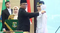 Gubernur Banten, Andra Soni, Lantik Ratu Zakiyah Jadi Bupati Serang Periode 2024-2029. (Selasa, 27/05/2025). (Yandhi Deslatama/Liputan6.com).