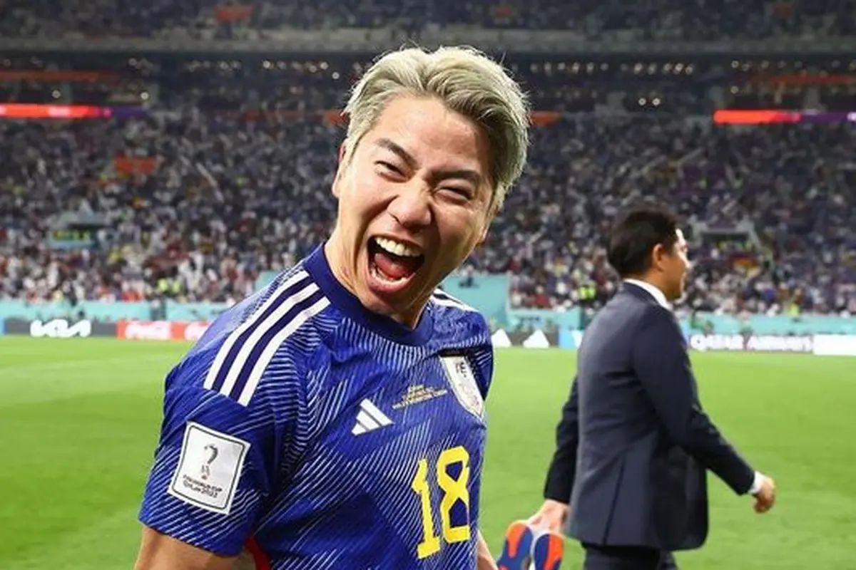 [Fimela] 6 Potret Takuma Asano, Pahlawan Kemenangan Timnas Jepang yang DIsebut Mirip Vicky Prasetyo