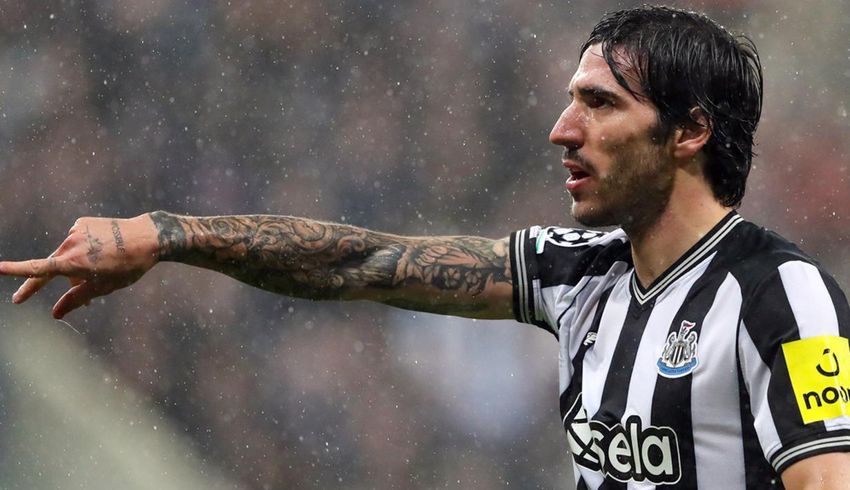 Berkat hasil ini, Dortmund kini berhak naik ke peringkat dua menggeser Newcastle. (AP Photo/Scott Heppell)