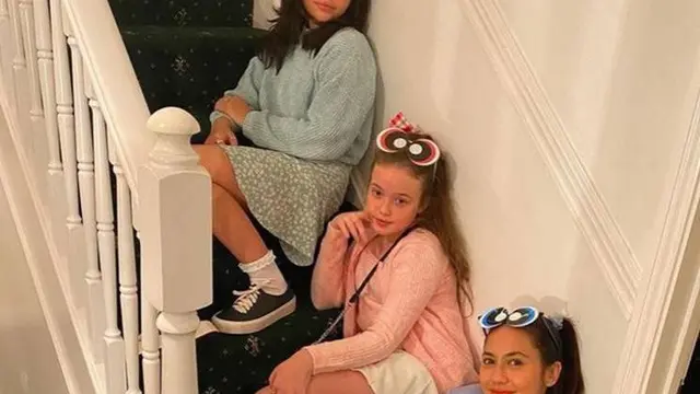 Chelsea dan Pevita Pearce