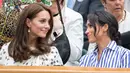 Dilansir dari HollywoodLife, Kate Middleton mengerti soal hal itu dan ia pun khawatir mengenai keadaan istri Pangeran Harry tersebut. (Getty Images/Tim Clayton/Elle)