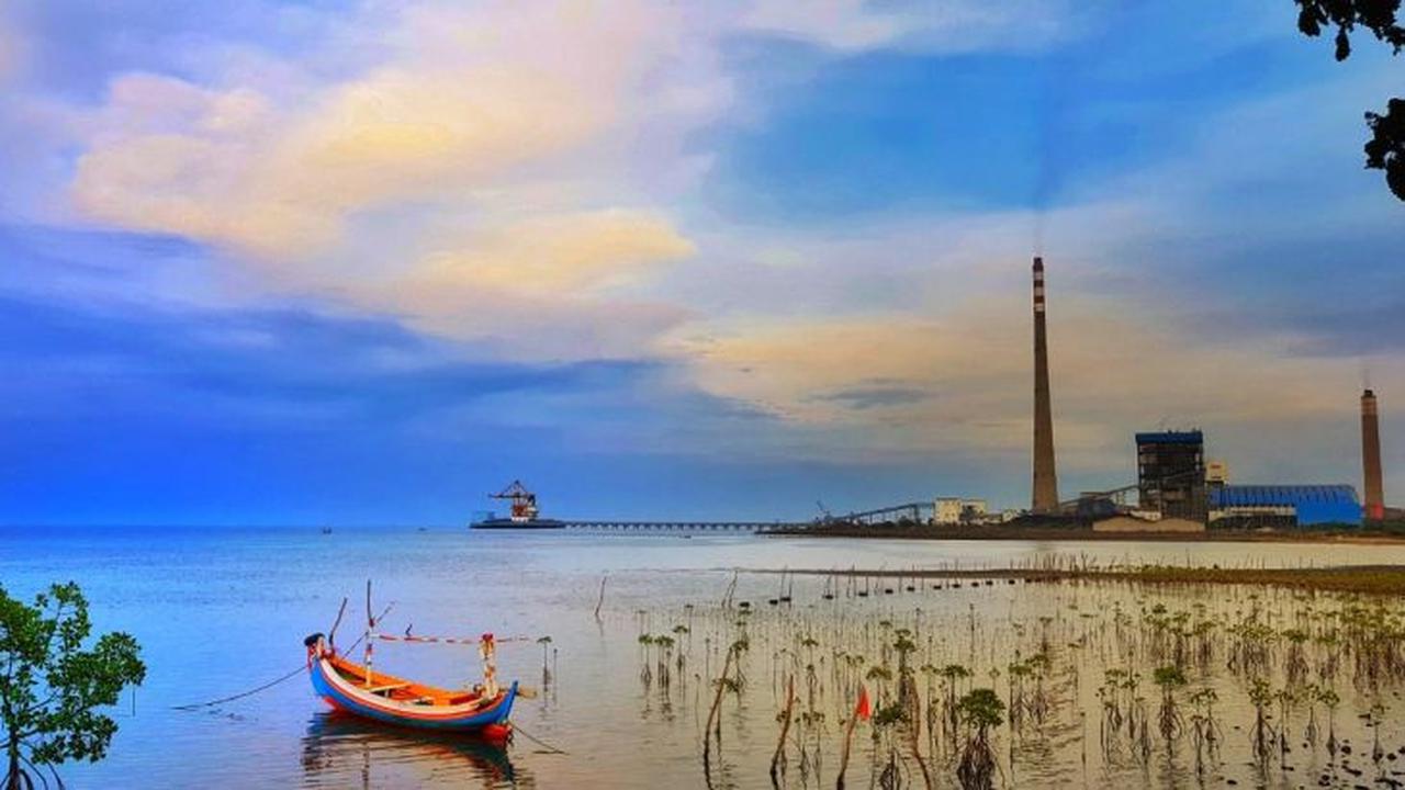 PLTU Paiton yang dikelola oleh PT Pembangkitan Jawa-Bali. (Foto: Humas PT Pembangkitan Jawa Bali)