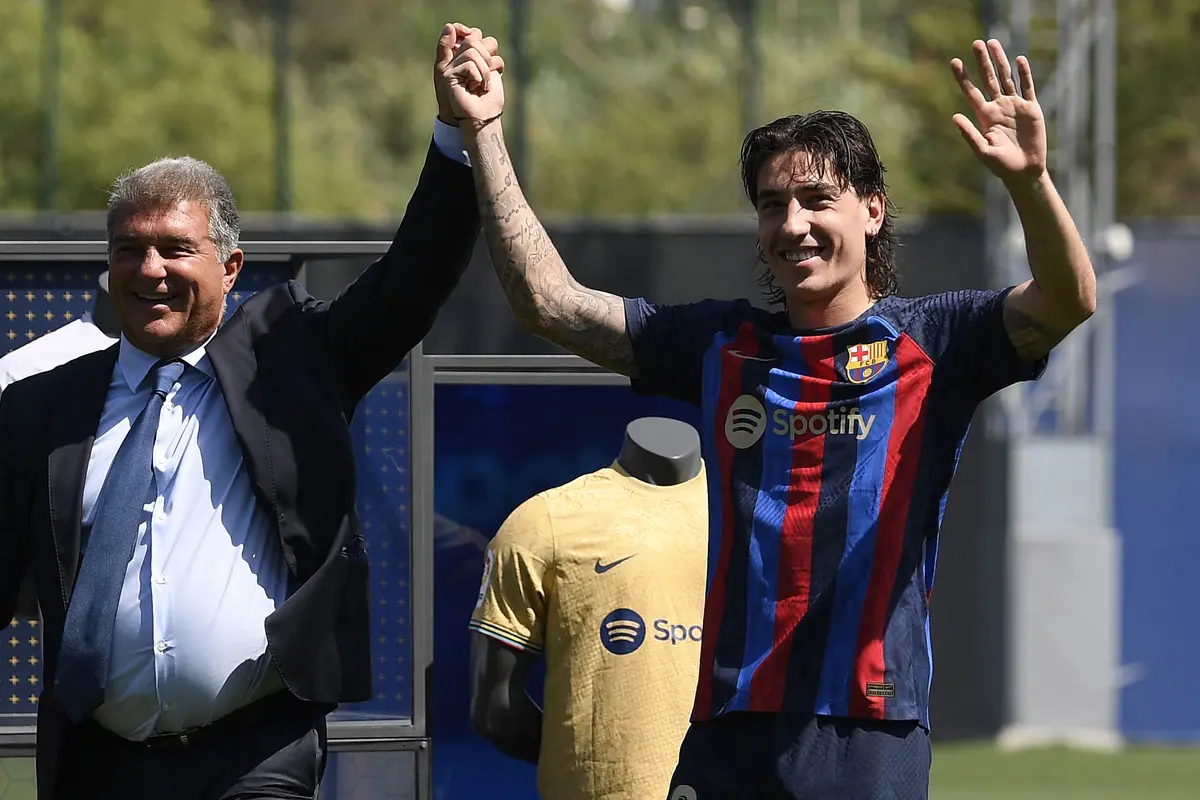 Foto: Barcelona Perkenalkan Pemain Baru, Salah Satunya Jebolan Akademi Real Madrid