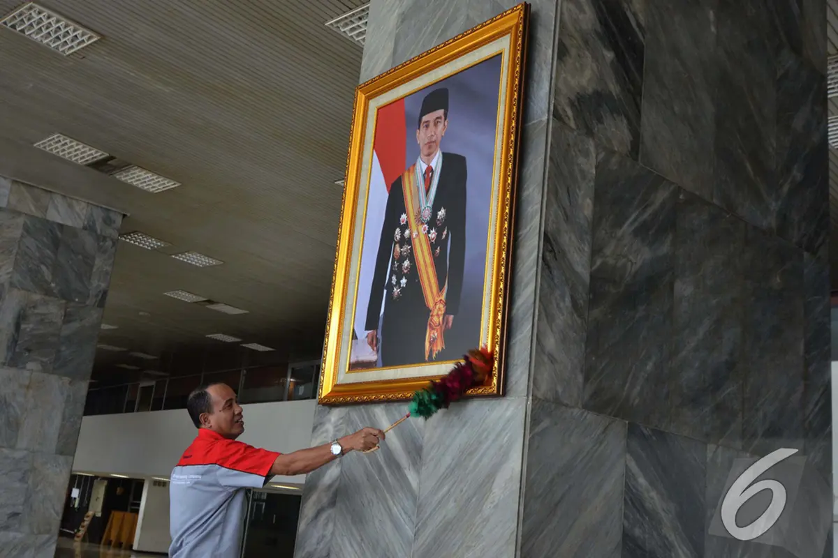 Akhirnya, Foto Jokowi Dipasang di DPR