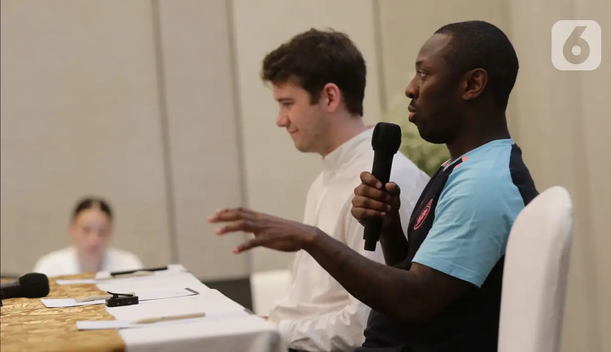 Dalam bincang santai, Wright-Phillips menjawab sejumlah pertanyaan yang diajukan. (Liputan6.com/Helmi Fithriansyah)