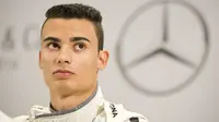 Bos Mercedes Ungkap Alasan Tak Pilih Mantan Rekan Rio Haryanto