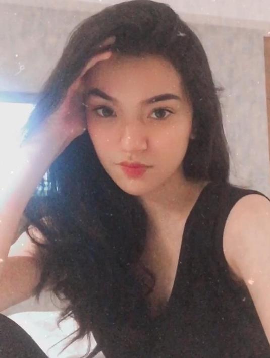 Sadewa Kussler saat ini berusia 17 tahun. Meski baru masuki usia beranjak dewasa, momen kebersamaan Sadewa bersama dengan Kristia curi perhatian. Apalagi paras Kristia Syanita yang cantik bikin netizen terpana. (Liputan6.com/IG/kristiasyanita)