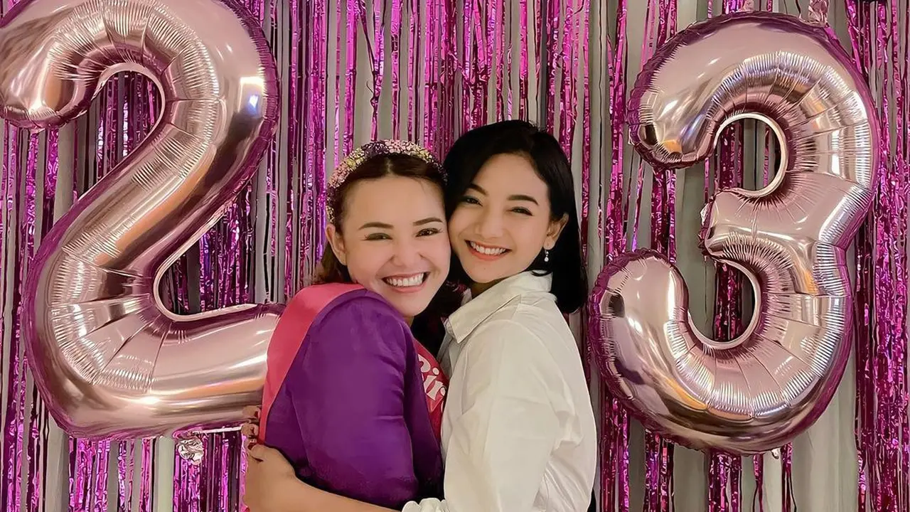 Amanda Manopo dapat surprise yang serba ungu
