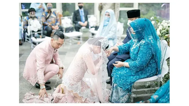 7 Momen Pernikahan Sally Adelia 'Girls Squad', Berkonsep Garden Party