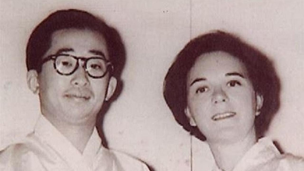 Potret Putra Mahkota Yi Gu dan Putri Julia Mullock (screengrab)