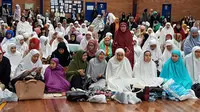 Di Australia, lebaran Idul Fitri 1436 H jatuh pada hari kerja. 