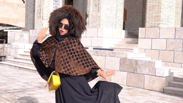 6 Potret Ria Ricis Liburan di Uzbekistan, Jaket Tebalnya Curi Perhatian