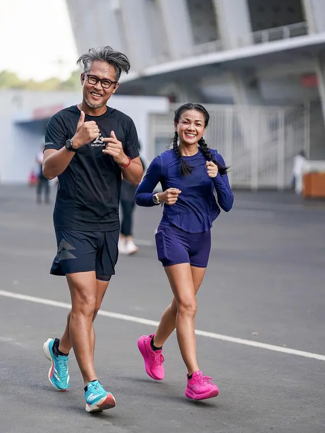 Nirina Zubir dan Ernest Cokelat. [Foto: Instagram/nirinazubir_]