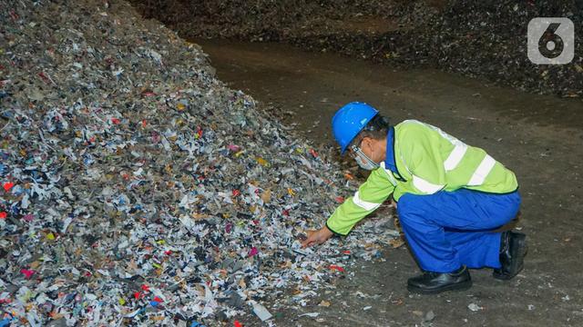 Kedubes Jepang Kunjungi Fasilitas Pengolahan Limbah Menjadi Bahan Bakar Alternatif