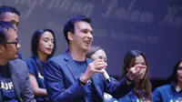 Produser MD Pictures Manoj Punjabi memperkenalkan final trailer film Laura seraya menyebut karya sineas Hanung Bramantyo ini lebih seram dari film horor. (Foto: Dok. Instagram @manojpunjabimd)