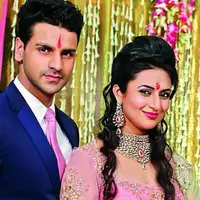 Divyanka Tripathi (via. bollywoodpapa)