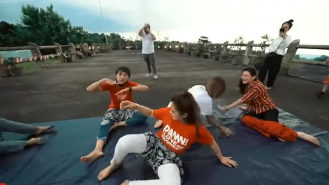 [Fimela] Keluarga Anang Hermansyah dan Ashanty