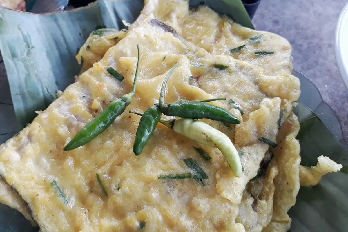 Mendoan, kuliner khas Banyumas. (Foto: Liputan6.com/Muhamad Ridlo)