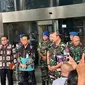 Wakil Ketua Komisi Pemberantasan Korupsi (KPK) Johanis Tanak meminta maaf kepada pihak TNI lantaran menetapkan Kepala Basarnas Marsekal Madya Henri Alfandi sebagai tersangka.