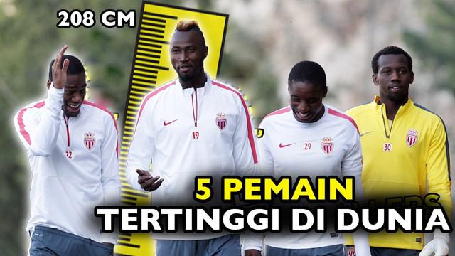 Video 5 pemain sepak bola tertinggi di dunia tahun 2016, salah satunya Kristof Van Hout kiper asal Belgia dengan Tinggi 203cm.