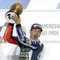 Pebalap Movistar Yamaha, Jorge Lorenzo, menjadi juara pada balapan MotoGP Qatar di Sirkuit Losail, Senin (21/3/2016) dini hari WIB. (AFP/Karim Jaafar)