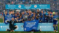 Para pemain Leicester City merayakan gelar juara Premier League 2015-2016. (AFP/Adrian Dennis)