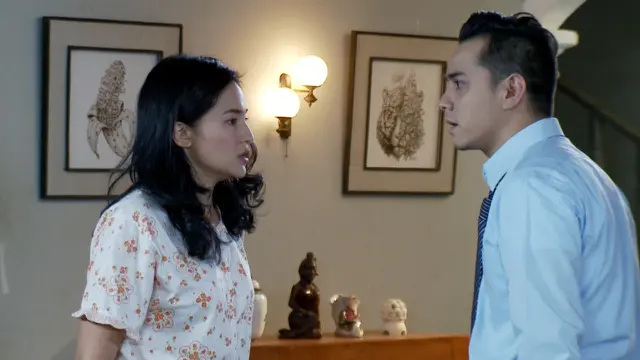 [Bintang] Orang Ketiga