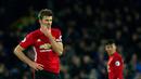 Pemain Manchester United, Michael Carrick memiliki akhir massa kontrak yang sama dengan Ibrahimovic, yakni 30 Juni 2017. Carrick bergabung bersama Manchester United sejak 31 Juli 2006 dan mempersembahkan 11 gelar bagi Setan Merah. (EPA/Peter Powell)