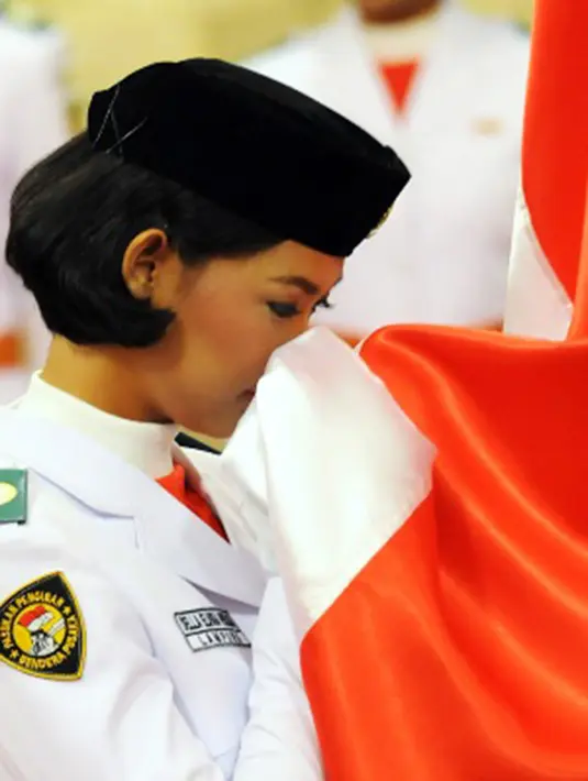 Selain menjadi anggota paskibra, hobi bermain basket, Cia juga mampu menguasai Bahasa Jepang, Bahasa Inggris dan Bahasa Mandarin. (Via Insagram/@Mariafelicia23)