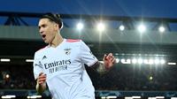 Perjuangan Benfica di Liga Champions memang telah habis. Tapi, perbincangan soal Benfica belum akan usai. Sebab, panggung Liga Champions telah membawa Benfica melahirkan bintang baru bernama Darwin Nunez. (AFP/ Paul Ellis)