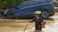 12 Penyakit yang Muncul Pasca Banjir, Gejala, dan Cara Pencegahannya