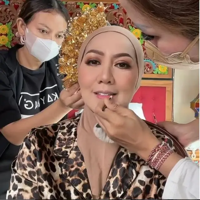 6 Momen Persiapan Prewedding Venna Melinda dan Ferry Irawan, Pakai Baju Adat Bali