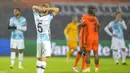 Reaksi pemain Norwegia Birger Meling usai melawan Belanda pada pertandingan sepak bola kualifikasi Grup G Piala Dunia 2022 di Stadion De Kuip, Rotterdam, Belanda, 16 November 2021. Belanda menang 2-0. (AP Photo/Peter Dejong)