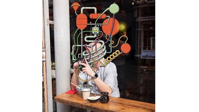 6 Ilustrasi ini Kritisi Perilaku Orang Habiskan Waktu Lama dengan Ponsel, Kreatif