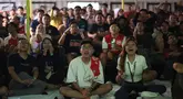 Ratusan suporter komunitas Arsenal Indonesia tampak begitu antusias menyaksikan acara Malam Guntur laga Liga Inggris 2023/2024 antara Liverpool vs Arsenal yang berlangsung di Pitch 98, Kemang, Jakarta, Minggu (24/12/2023) dini hari WIB. pagi.  Pagi.  (Bola.com/Bagaskara Biru)