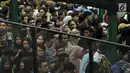 Kepadatan pengunjung saat menghadiri Indonesia Outdoor Festival (INDOFEST) 2019 di JCC Senayan, Jakarta, Kamis (7/3). Pameran tahunan INDOFEST menawarkan harga diskon hingga 70 persen. (Merdeka.com/Iqbal S Nugroho)