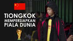 Tiongkok menyiapkan diri jadi kekuatan sepak bola dunia masa depan dengan membangun fasilitas standar internasional di Guangzhou.