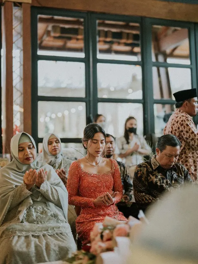 7 Momen Pertunangan Adinda Thomas dan Raka Akmal, Banjir Doa