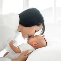 Ilustrasi ibu dan bayi. (c) Nattakorn/Depositphotos.com