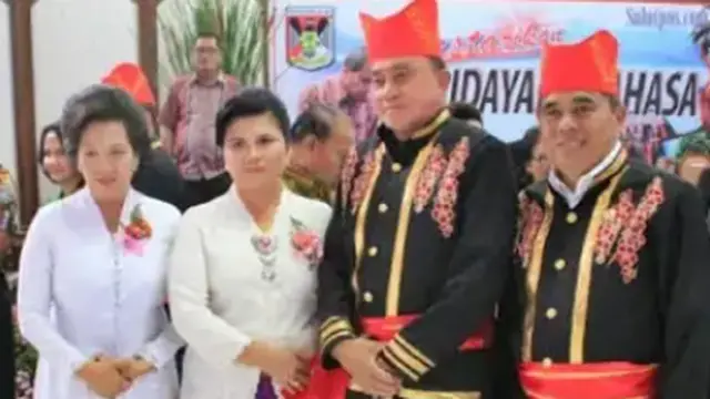 Tonaas Wangko dan Walian Wangko