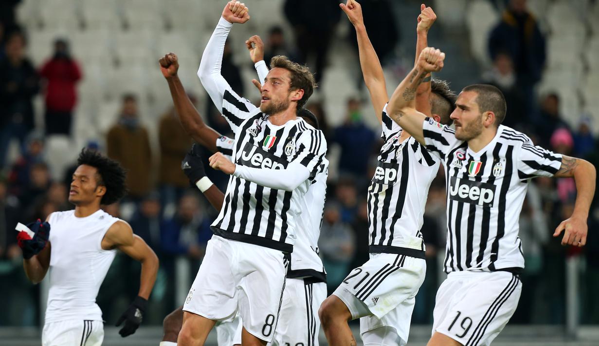 Pemain Juventus merayakan kemenangan atas Genoa dalam lanjutan Serie A Italia di Stadion Juventus, Turin, Kamis (4/2/2016) dini hari WIB. (AFP/Marco Bertorello)