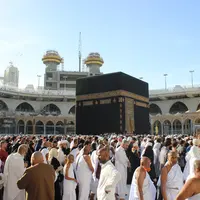 Rencana Arab Saudi bikin kunjungan virtual Ka’bah di Metaverse menuai polemik, benarkah bisa buat ibadah haji? (unsplash/ibrahim uz).
